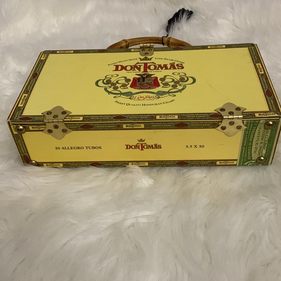 Don Tomas Cigar Box Handbag - Picture 2 of 7
